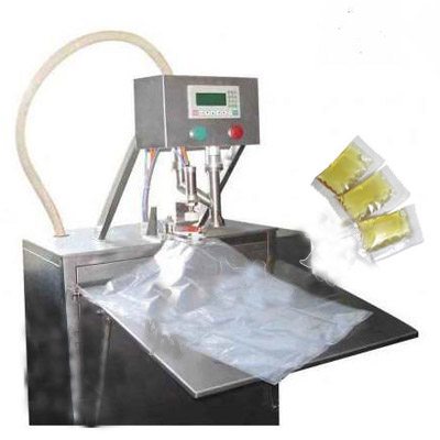 流量計泵送軟包裝食用油灌裝機細節(jié)圖: