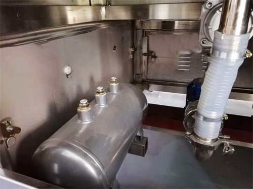 做好食用油灌裝機的日常維護與保養(yǎng)，使用十年沒毛病